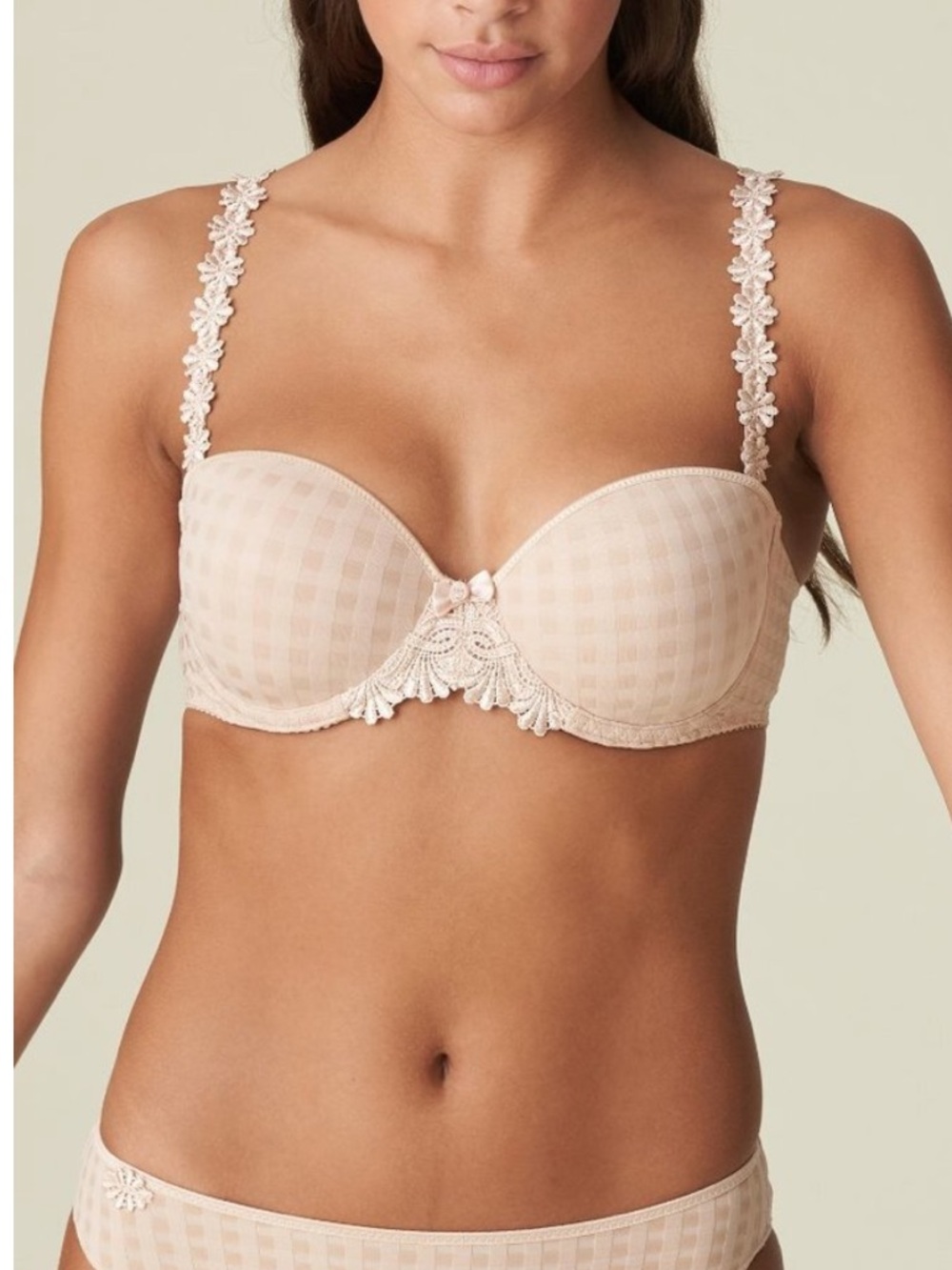 Lace-Trim Strapless Bra in Light Blush